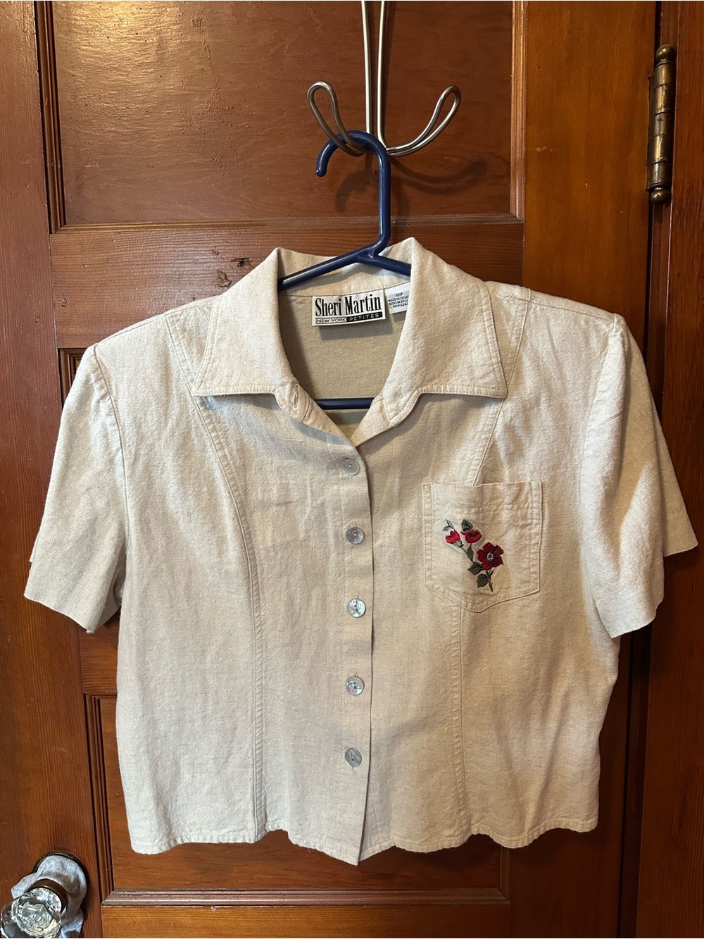 Sheri Martin Cream Short-Sleeve Button-Front Top with Embroidered Floral Pocket